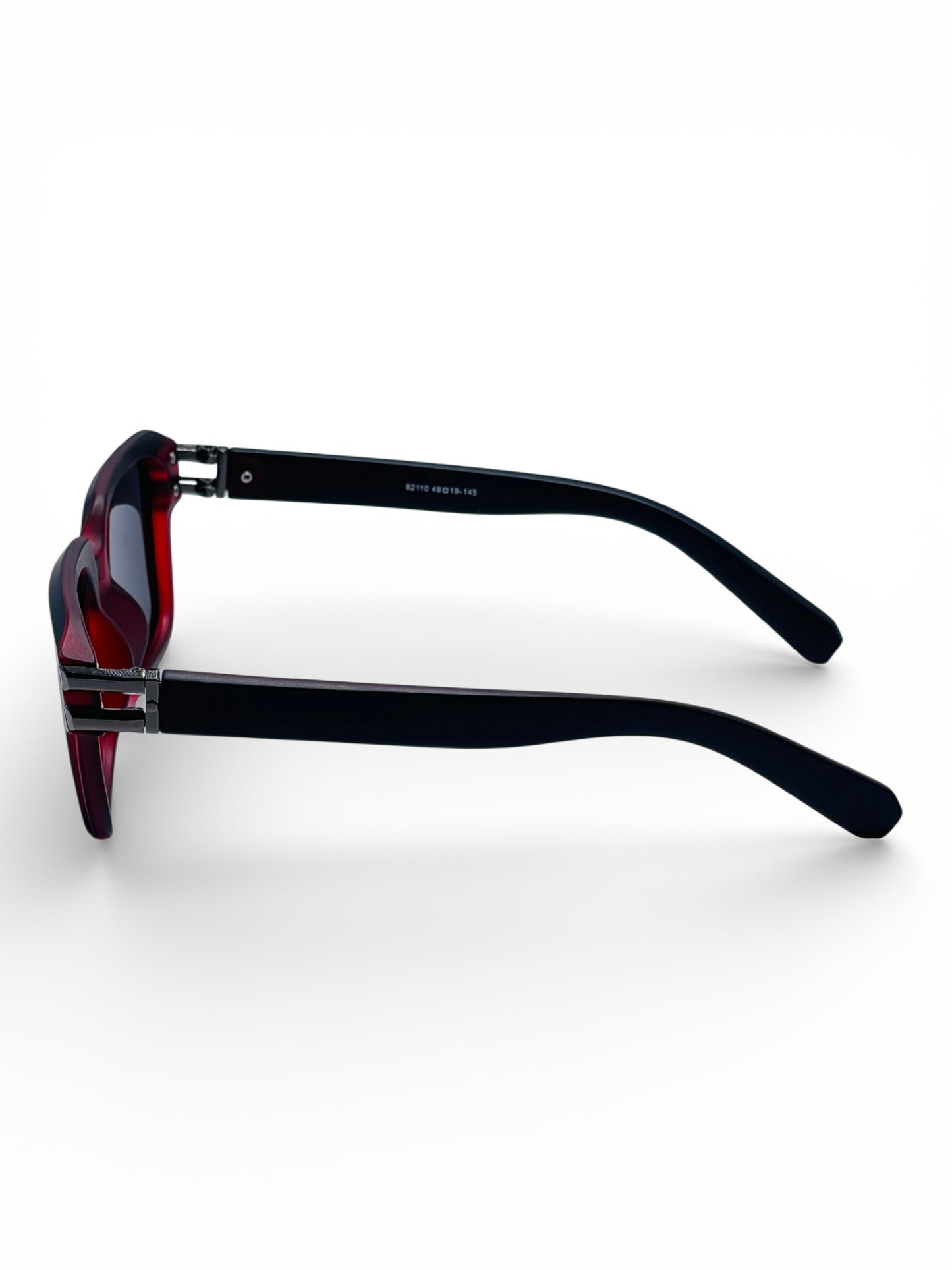 Verlin Wayfarer Sunglasses 82110 Red Black - Angled View