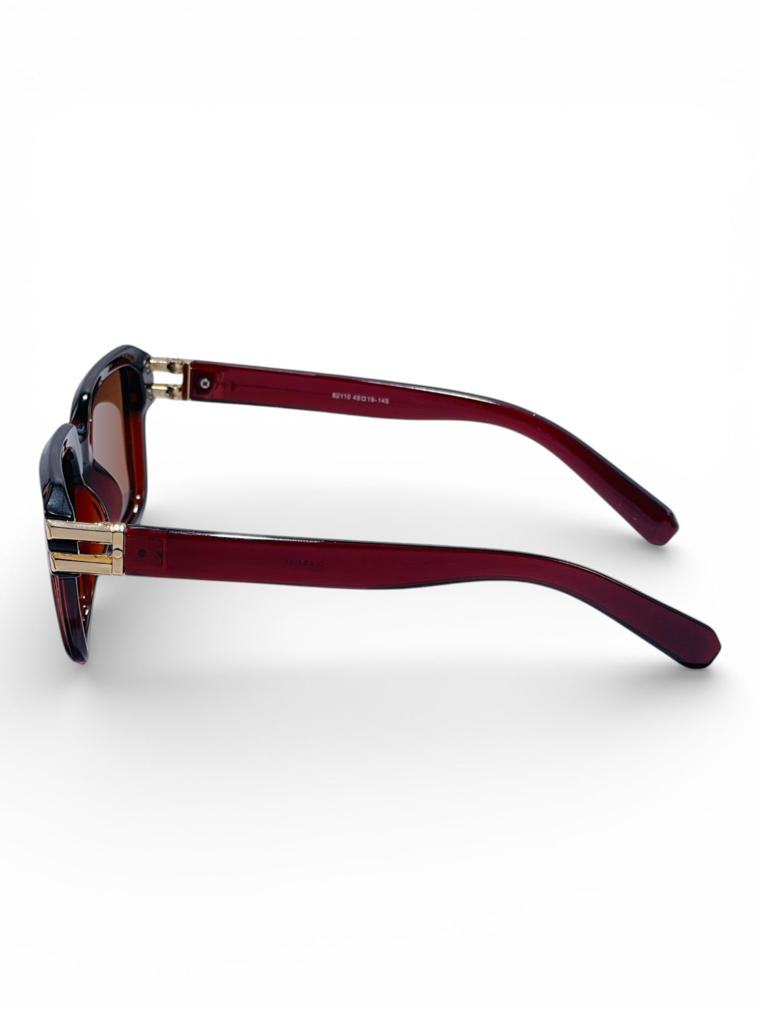 Verlin Wayfarer Sunglasses 82110 Red - Angled View