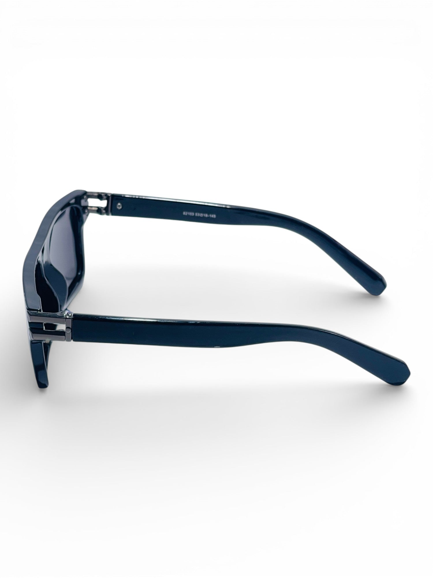 Verlin Wayfarer Sunglasses 82103 Black - Angled View