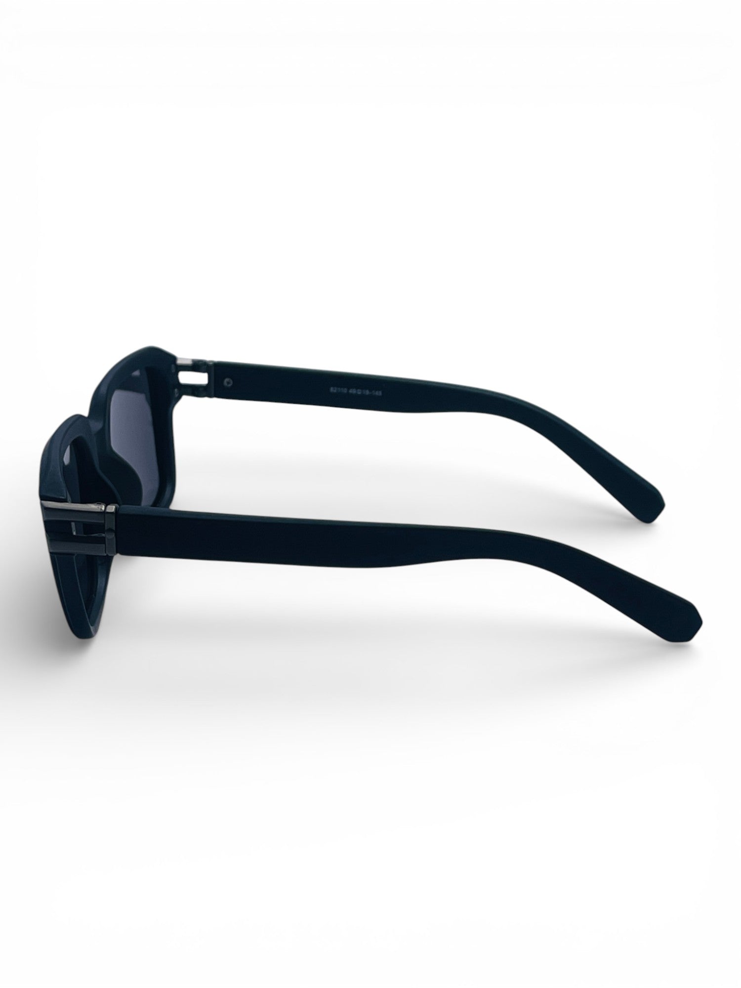 Verlin Wayfarer Sunglasses 82110 Matte Black - Angled View