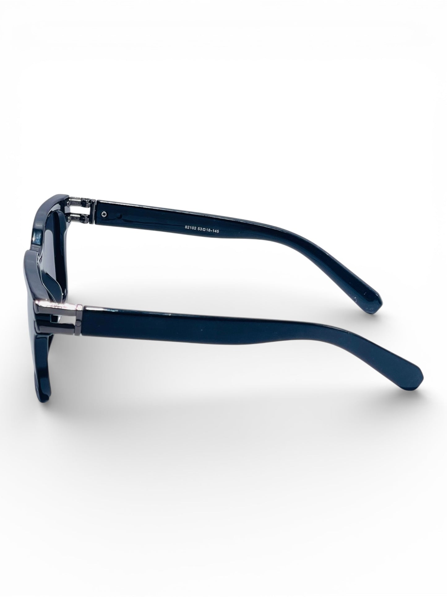 Verlin Wayfarer Sunglasses 82102 Black - Angled View