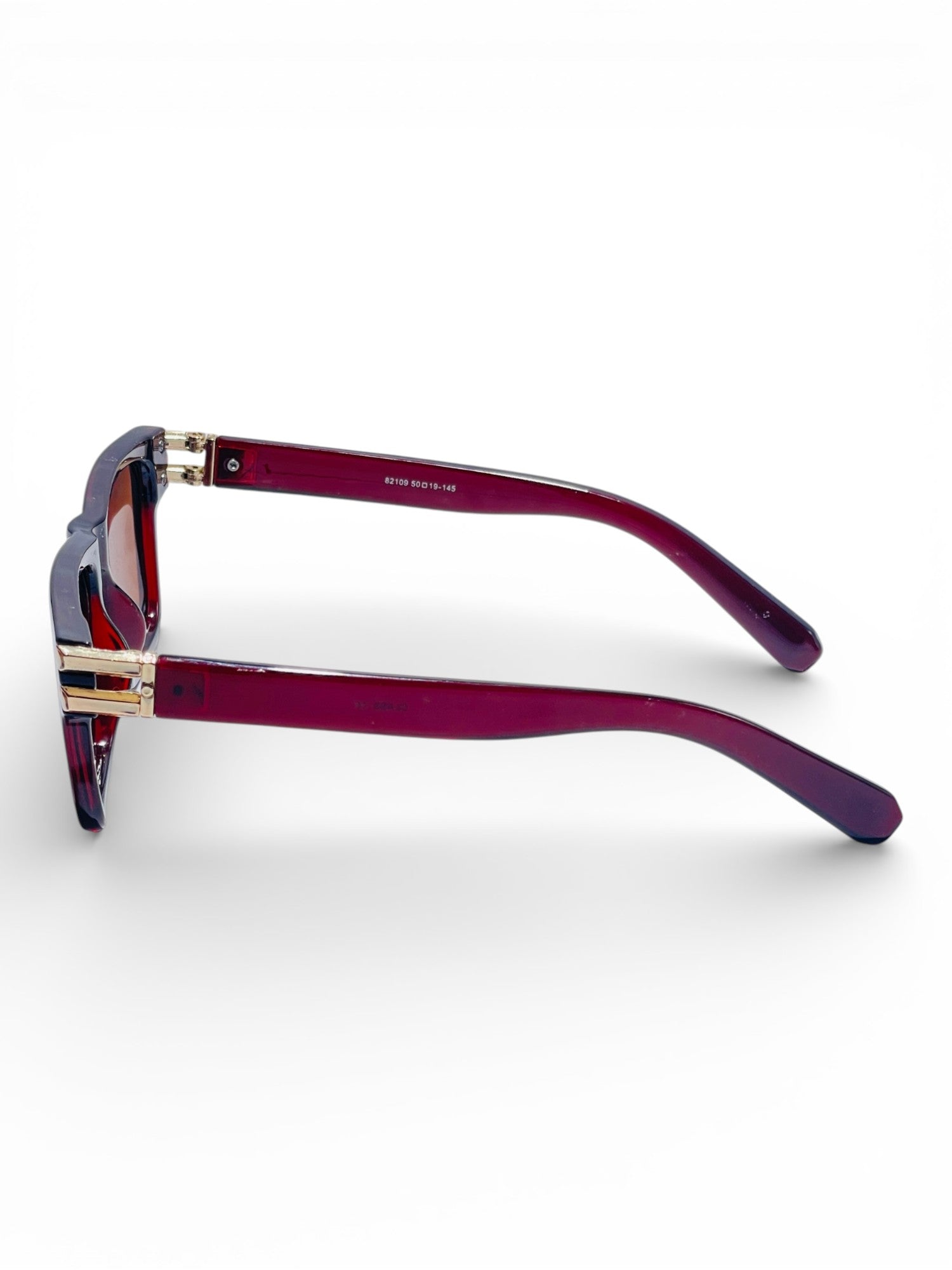 Verlin Wayfarer Sunglasses 82109 Red - Angled View