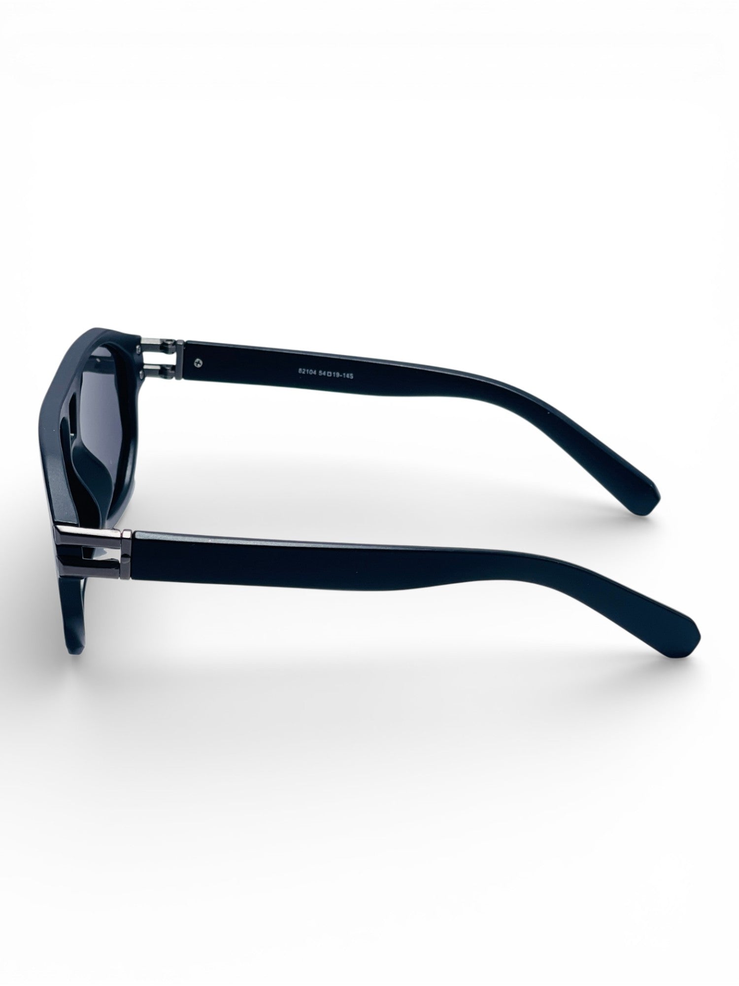 Verlin Wayfarer Sunglasses 82104 Matte Black - Angled View